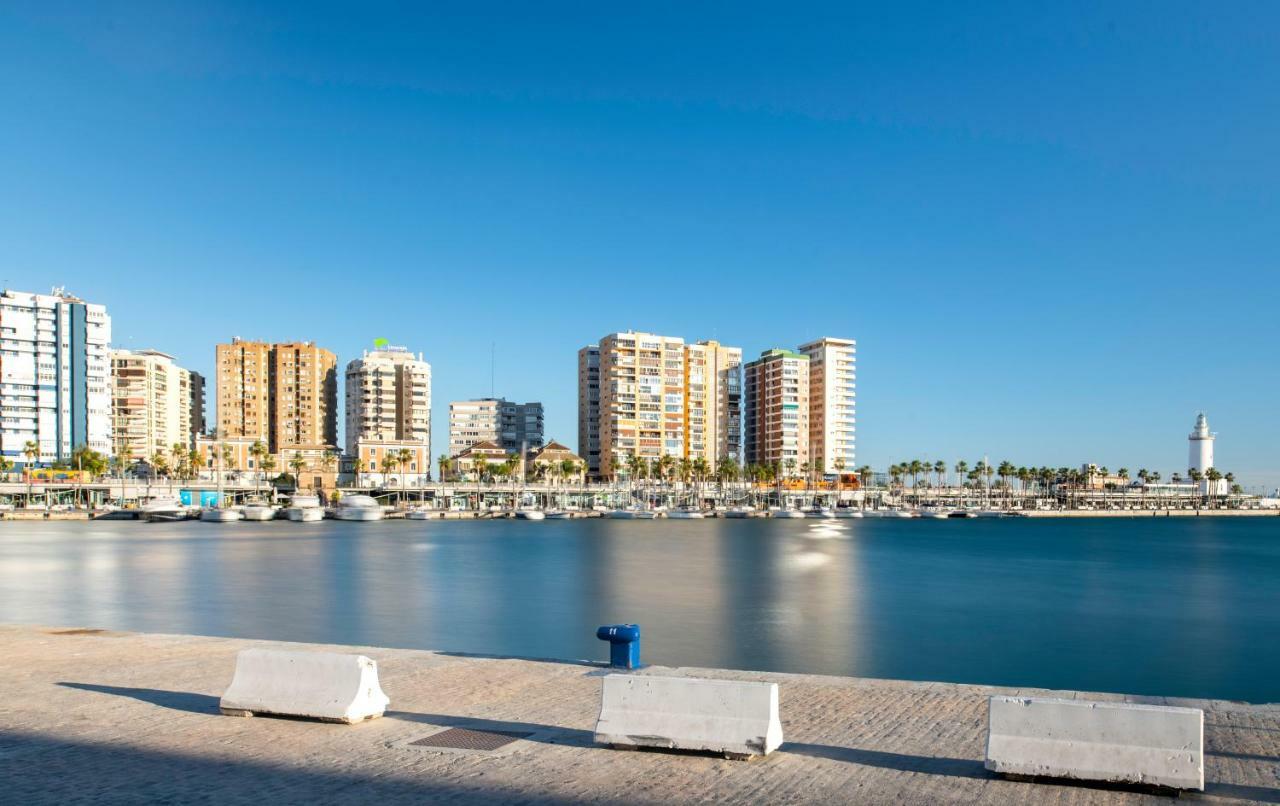 Malagueta Malibu Apartment Малага Екстериор снимка